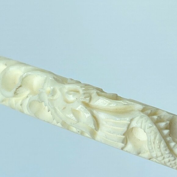 Finely carved Resin 9mm Dragon swimming in the cloud slip on bangle GS697 - Picture 6 of 8